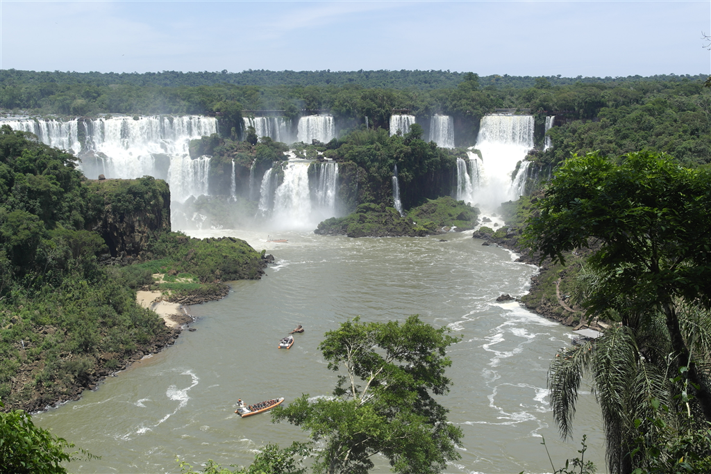 2 places you can't miss: Iguazu Falls and Florianopolis-Marsontheroad.com