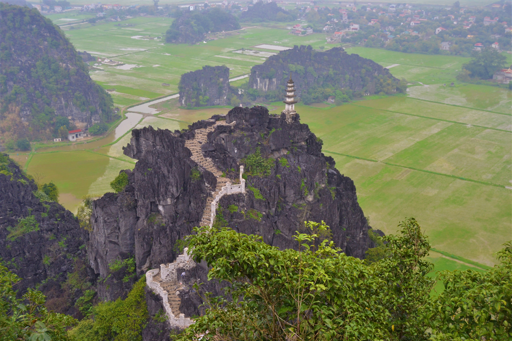 Exploring Tam Coc and its surroundings-Marsontheroad.com