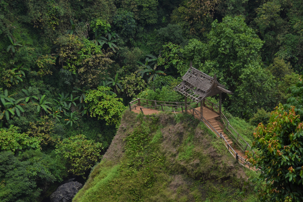 Uno spettacolare itinerario in moto in Laos-Marsontheroad.com